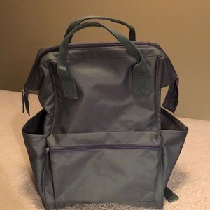 NWOT DSW Army Green Backpack
